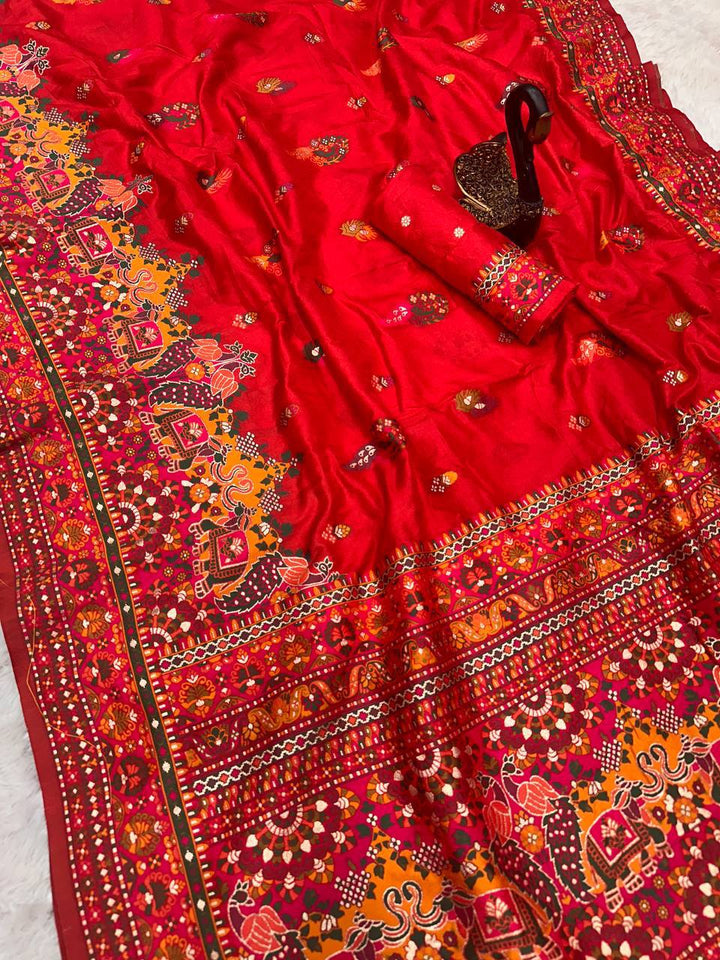 Glamorous  Pashmina Saree With Pulsating Blouse Piece - RED