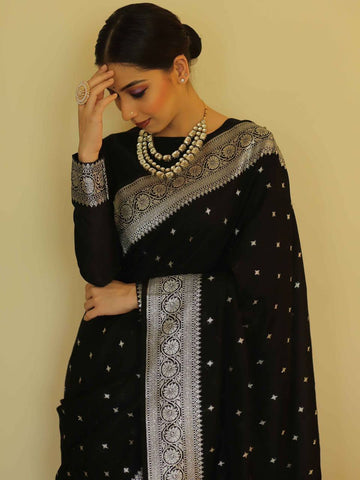 Black Colour Kanjivaram Woven Silk Saree With Blouse Piece