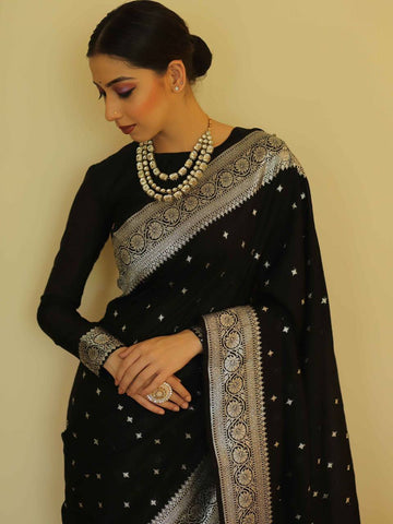 Black Colour Kanjivaram Woven Silk Saree With Blouse Piece