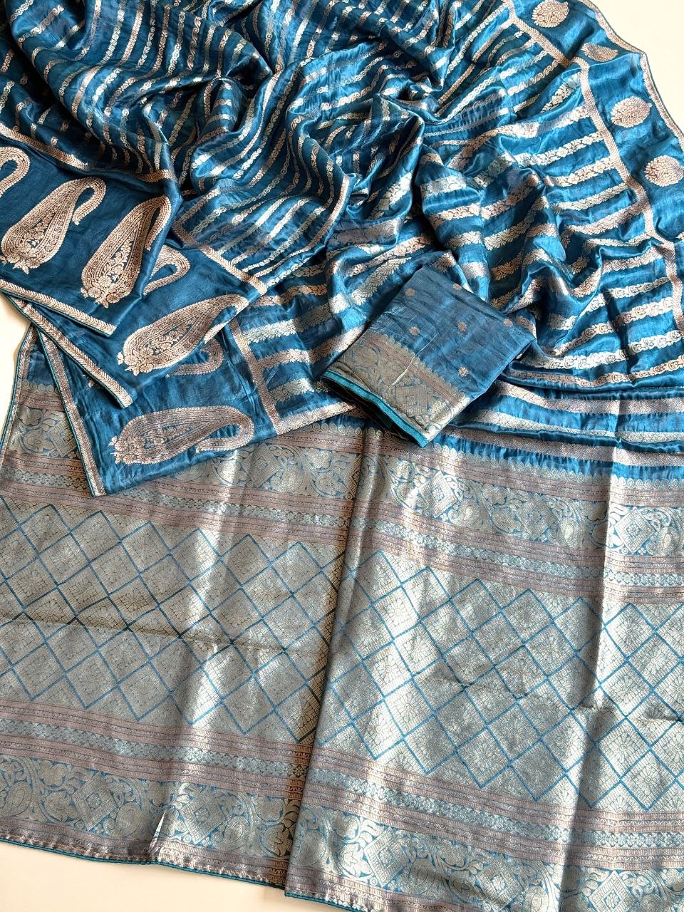 Maharani Amethyst Banarasi Saree - SKY