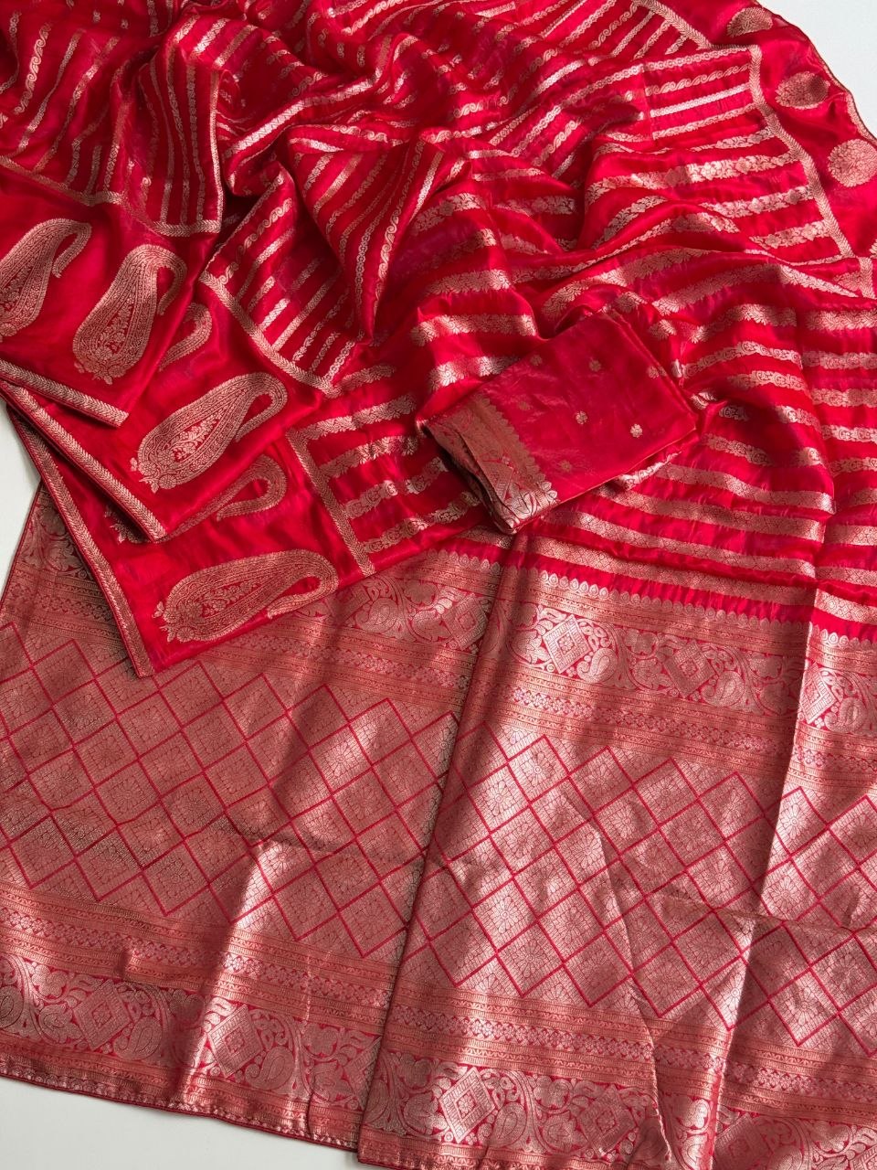 Maharani Amethyst Banarasi Saree - RED