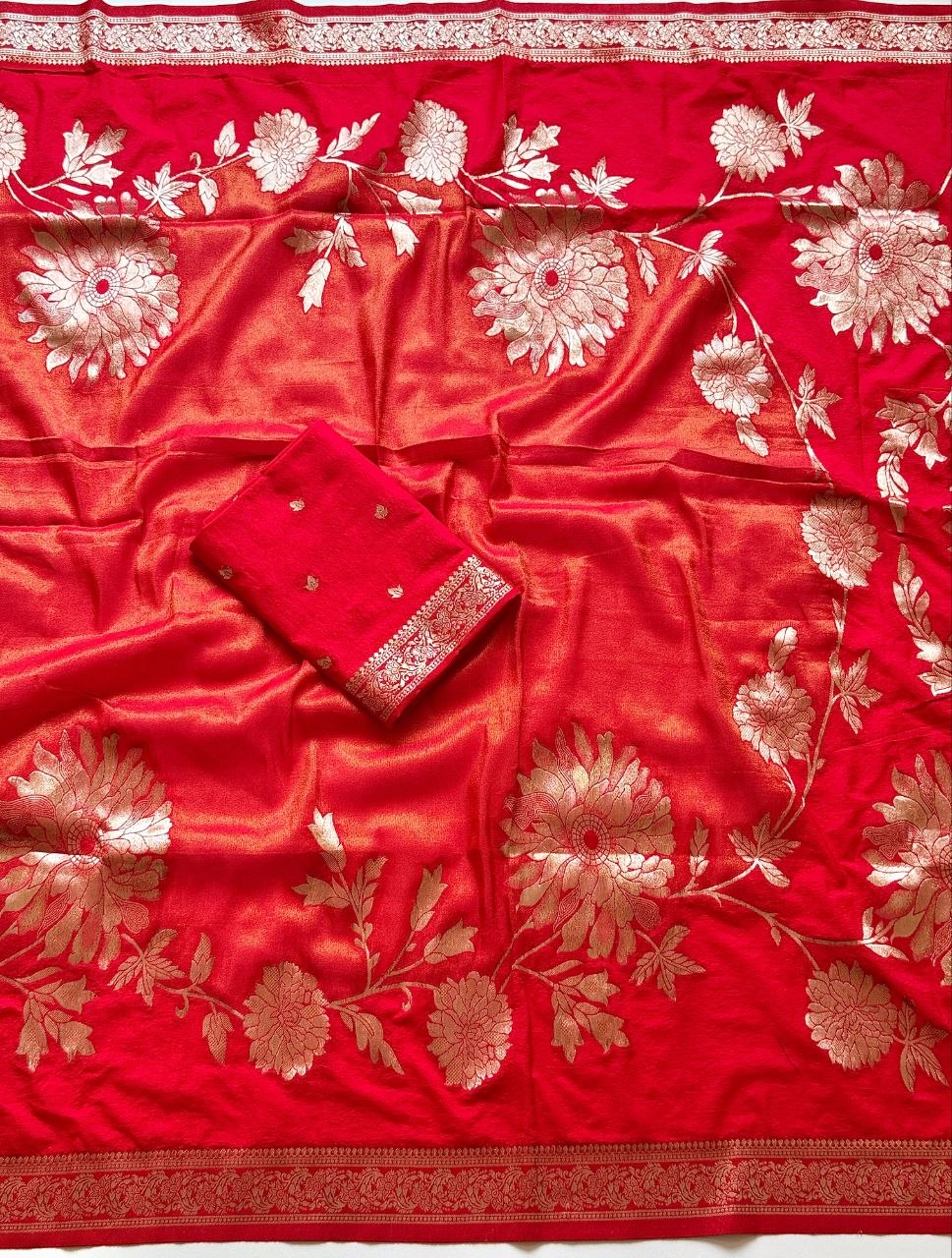 Royal gold zari floral weaving Premium Banarasi Silk Saree - RED