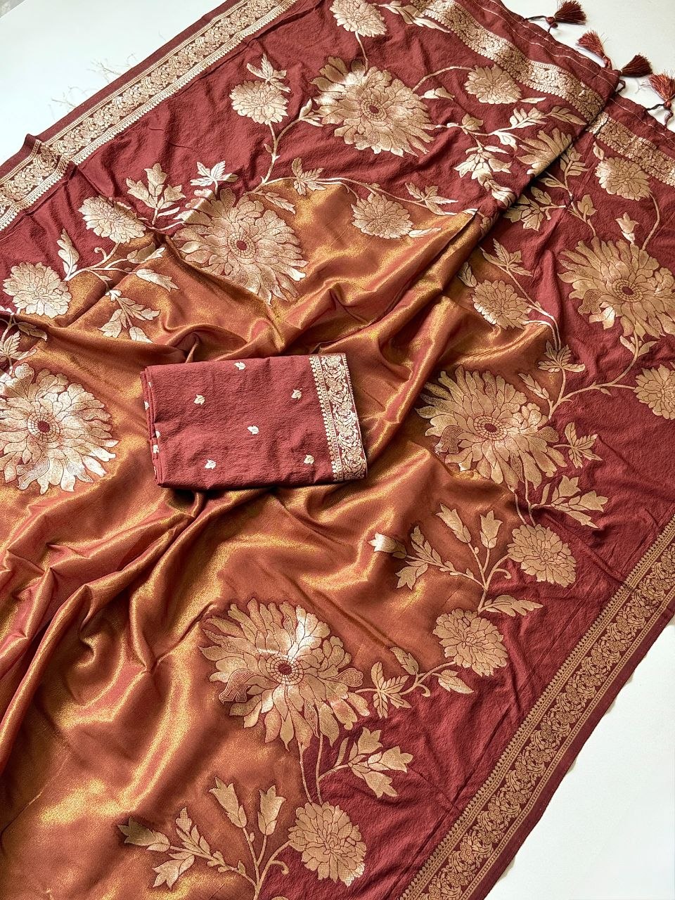 Royal gold zari floral weaving Premium Banarasi Silk Saree - BROWN