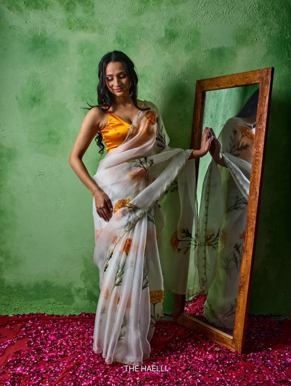 Elegant Floral Printed Tebby Silk Saree with Beads &amp; Katdana Handwork – Designer Party Wear