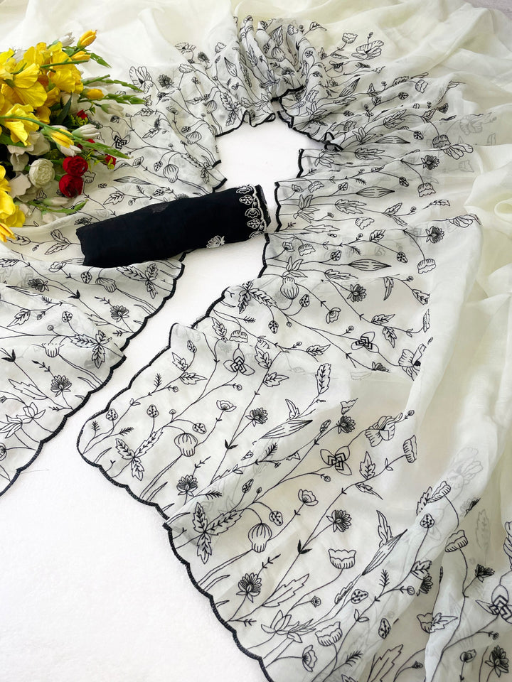 Floral Grace Premium Crunchy Fabric Saree With Rich Thread Embroidery &amp; Designer Pallu