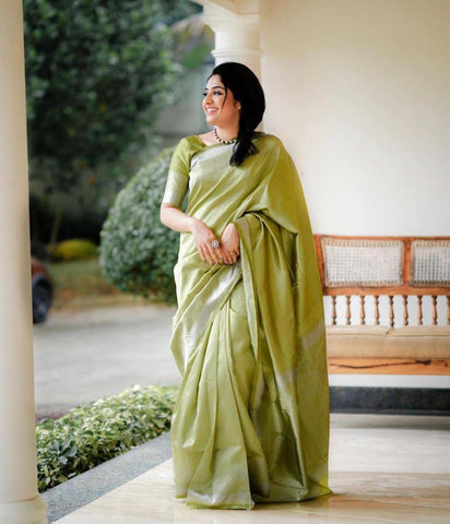 Light Green Colour Kanjivaram Woven Silk Saree With Blouse Piece