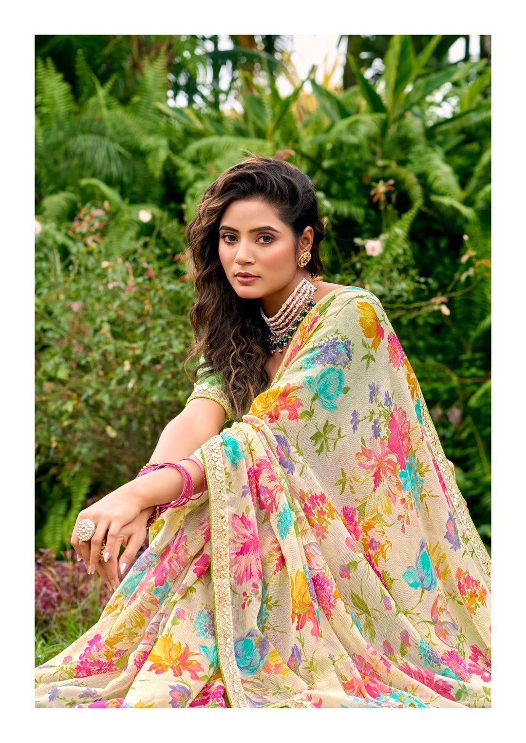 Graceful Floral Chiffon Saree with Zari Weaving &amp; Cutwork Embroidery Border - GREEN