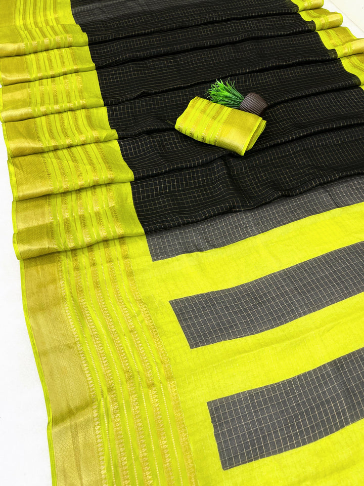 Elegant Two-Tone Premium Dolla Checks Saree With Weaving Jacquard Border - PARROT AND BLACK