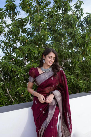 Weading Wear Banarasi Litchi Silk Saree With Blouse Piece